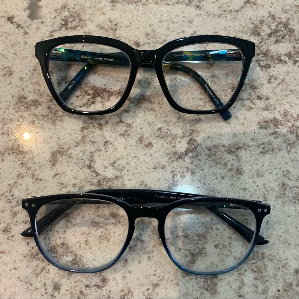 Clearly frames 2 pairs